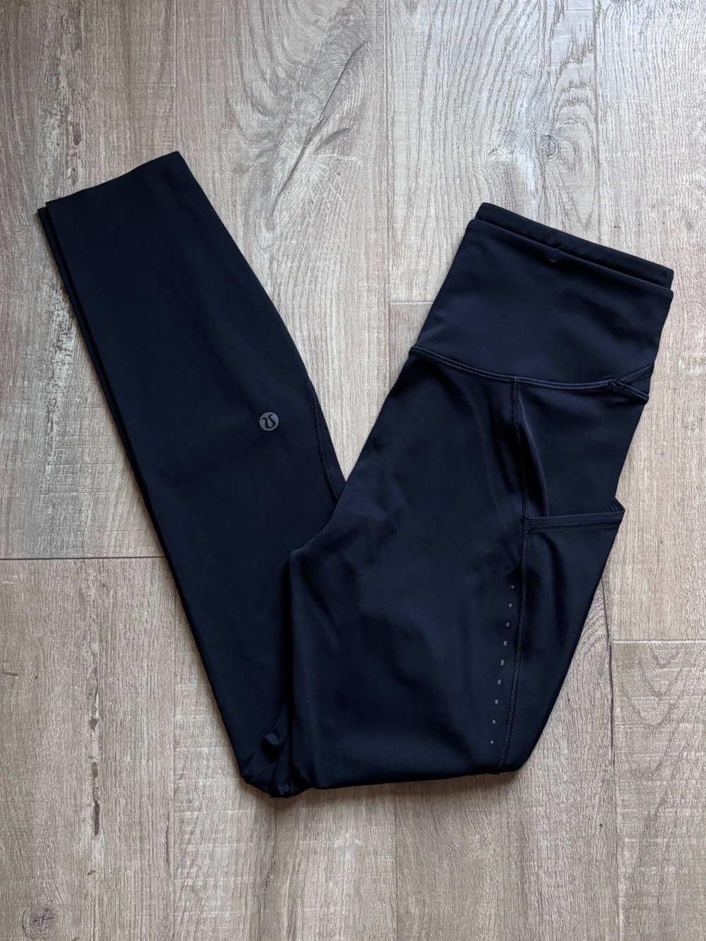 Lululemon Fast and Free High Rise Tight in Black 25” *Pockets